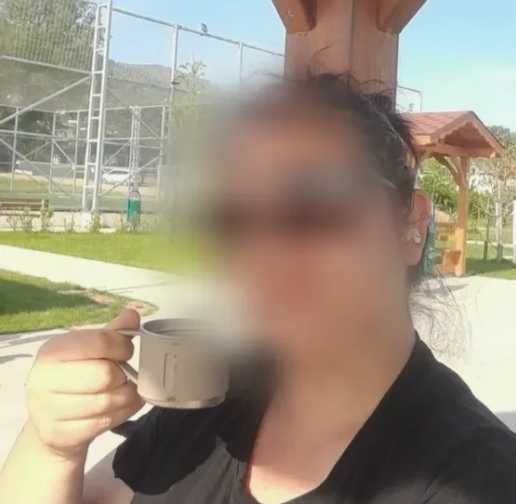 Angela, 34