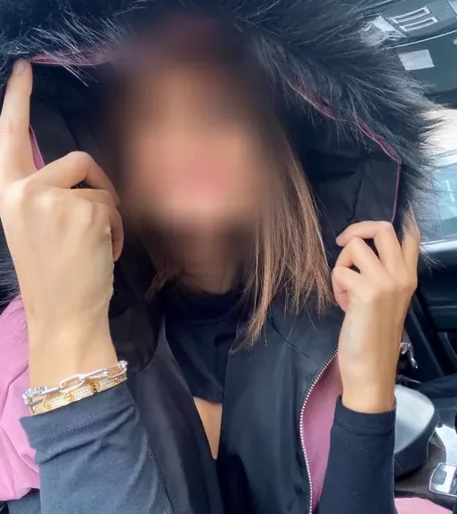 Demi, 28