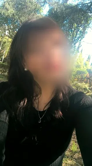 Evi, 34
