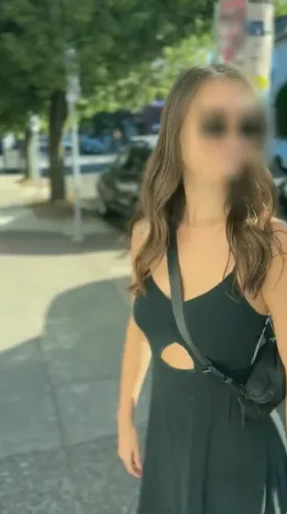 Isabella, 28