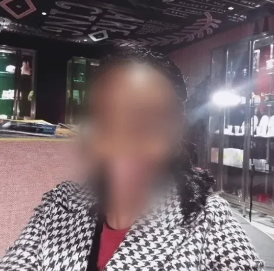 Laura, 39