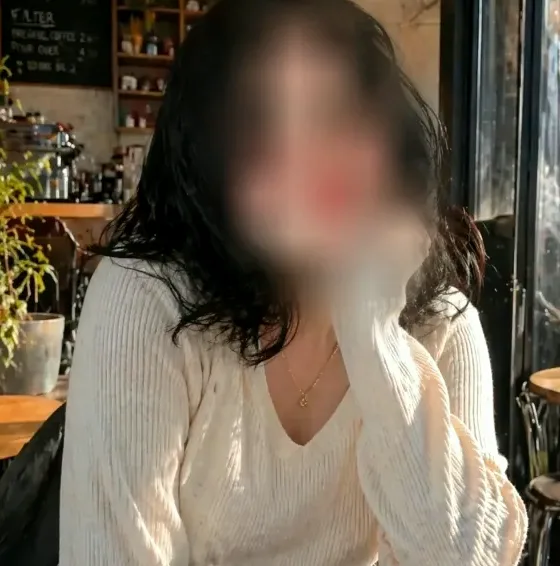 Nikki, 25
