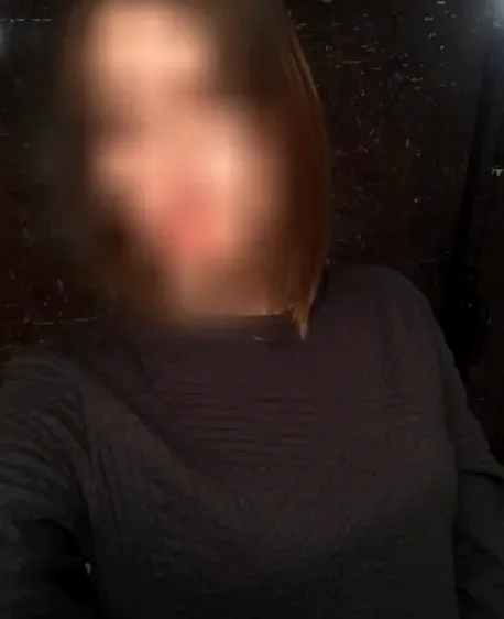 Olivia, 24
