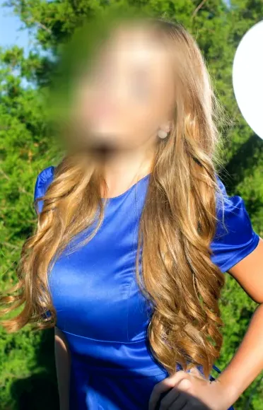 Yasmin, 29